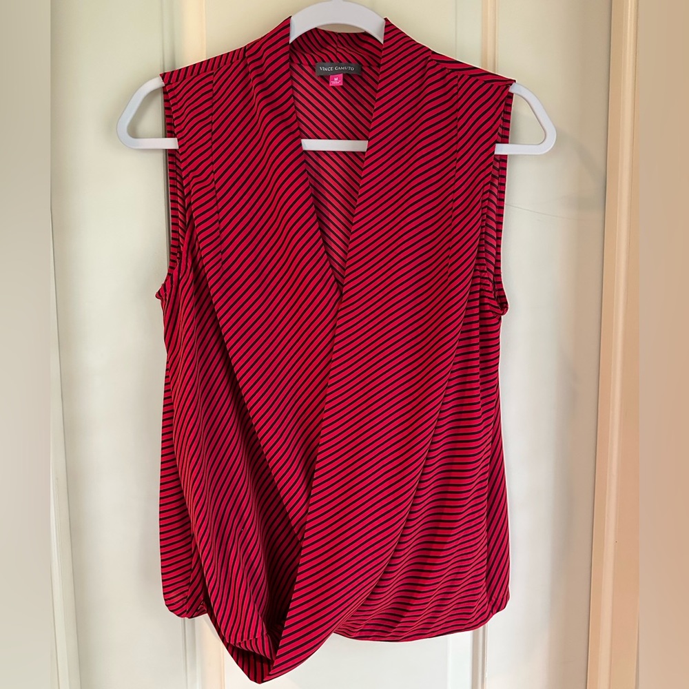 Women’s Vince Camuto Sleeveless Blouse; Red/Black Stripes; Size Medium